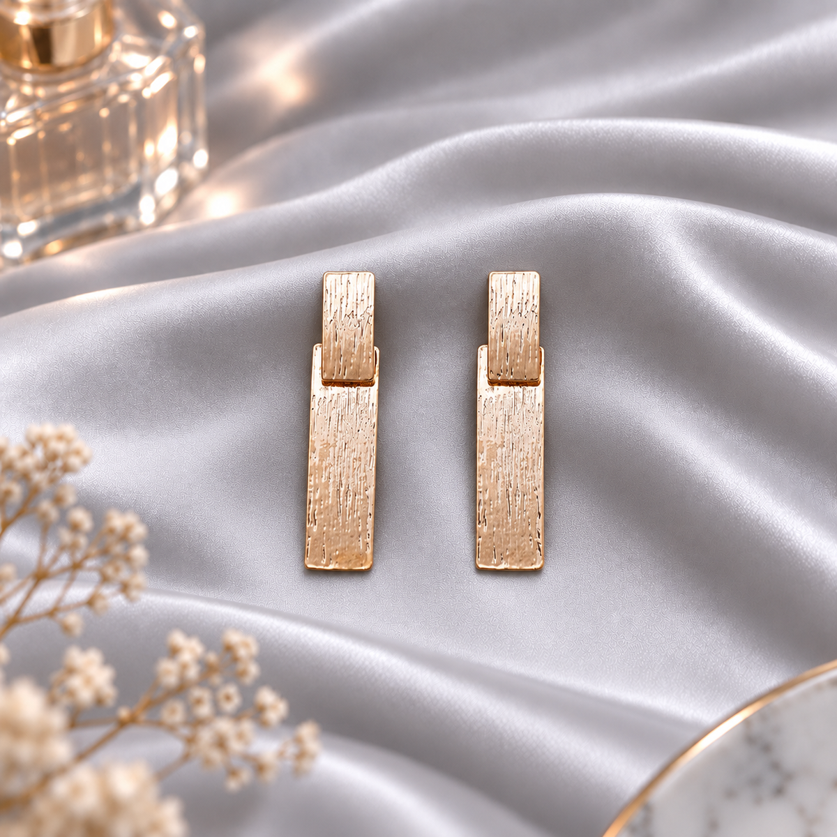 Vine Line- Golden rectangle stud earrings