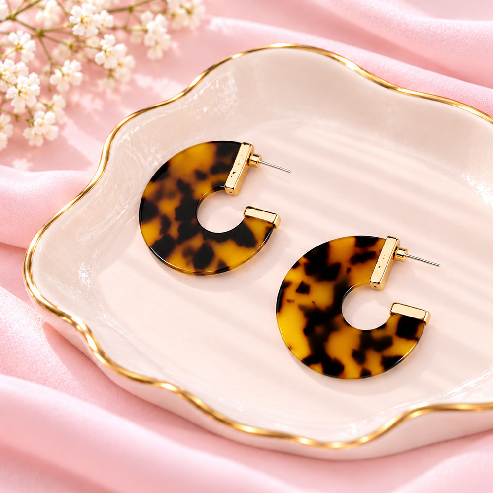 Velvet Light- Animal pronted hoop earrings