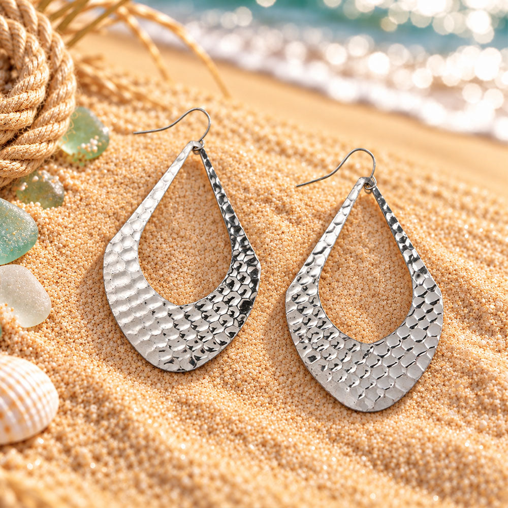 Grace Shine- Metallic silver dangler earrings