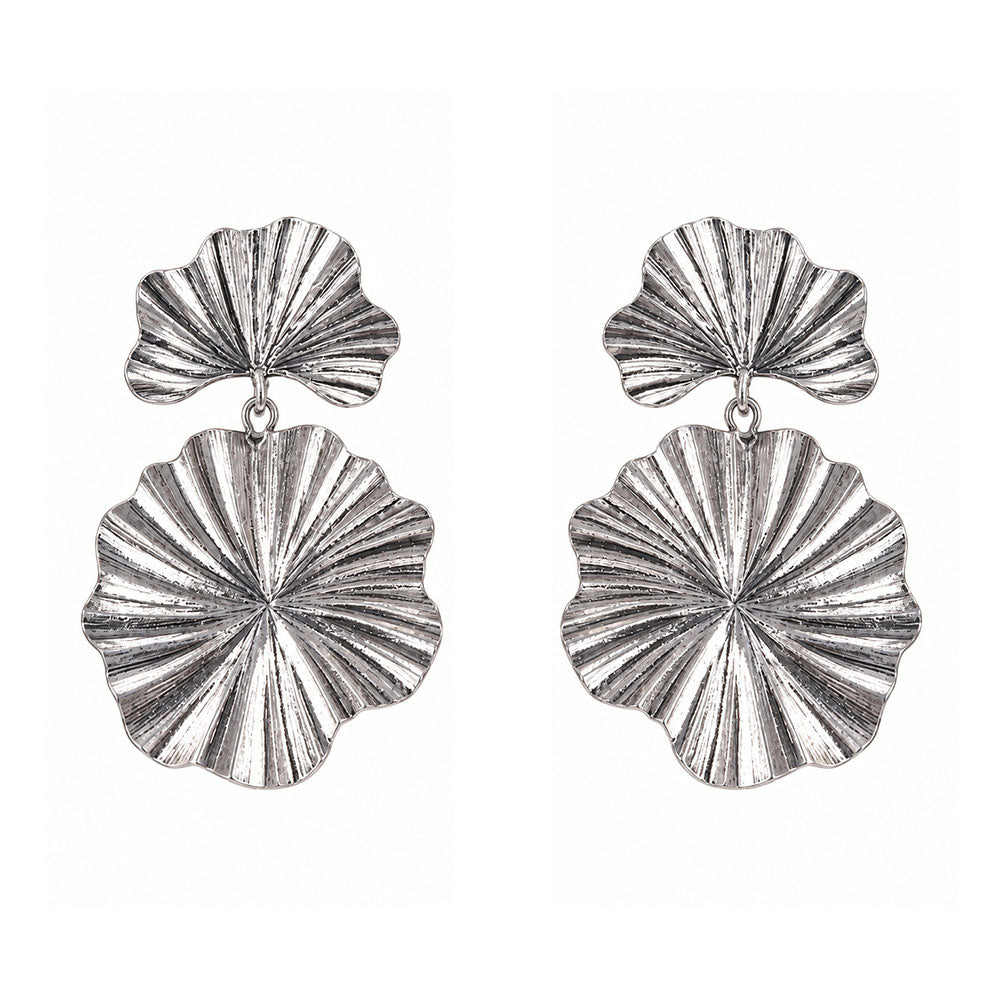 Flawless fora- Silver floral studs