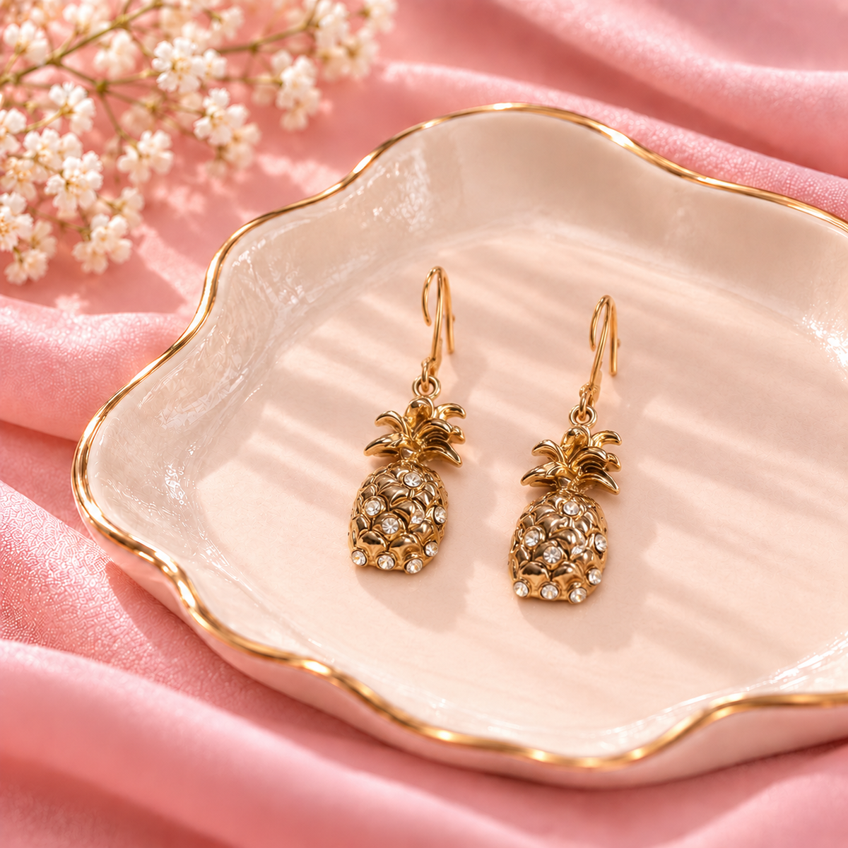 Golden Edge- Golden Dangler Earrings