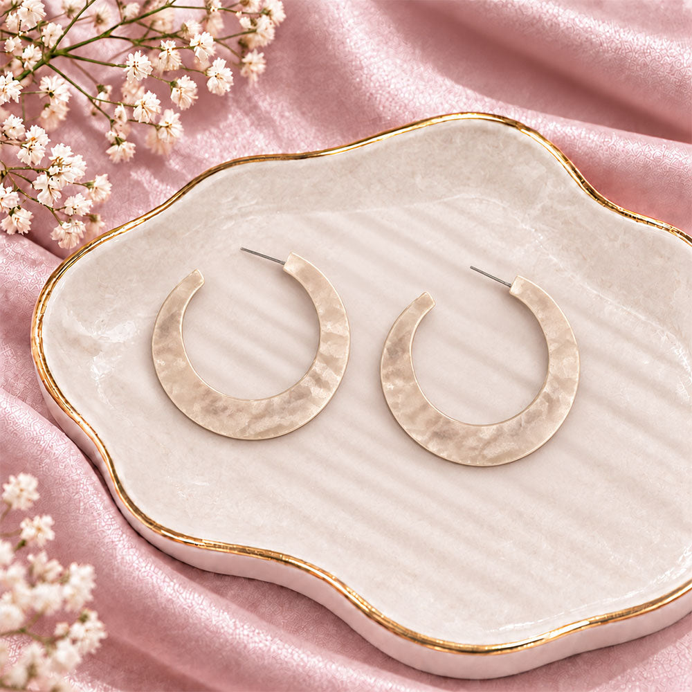 Glow- Metallic golden hoops earrings