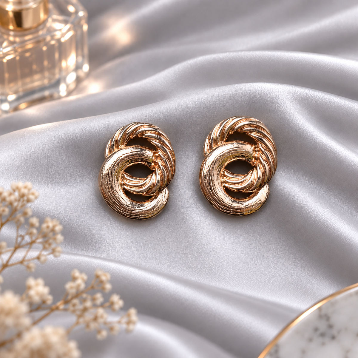 Loop Locked- loop Stud earrings