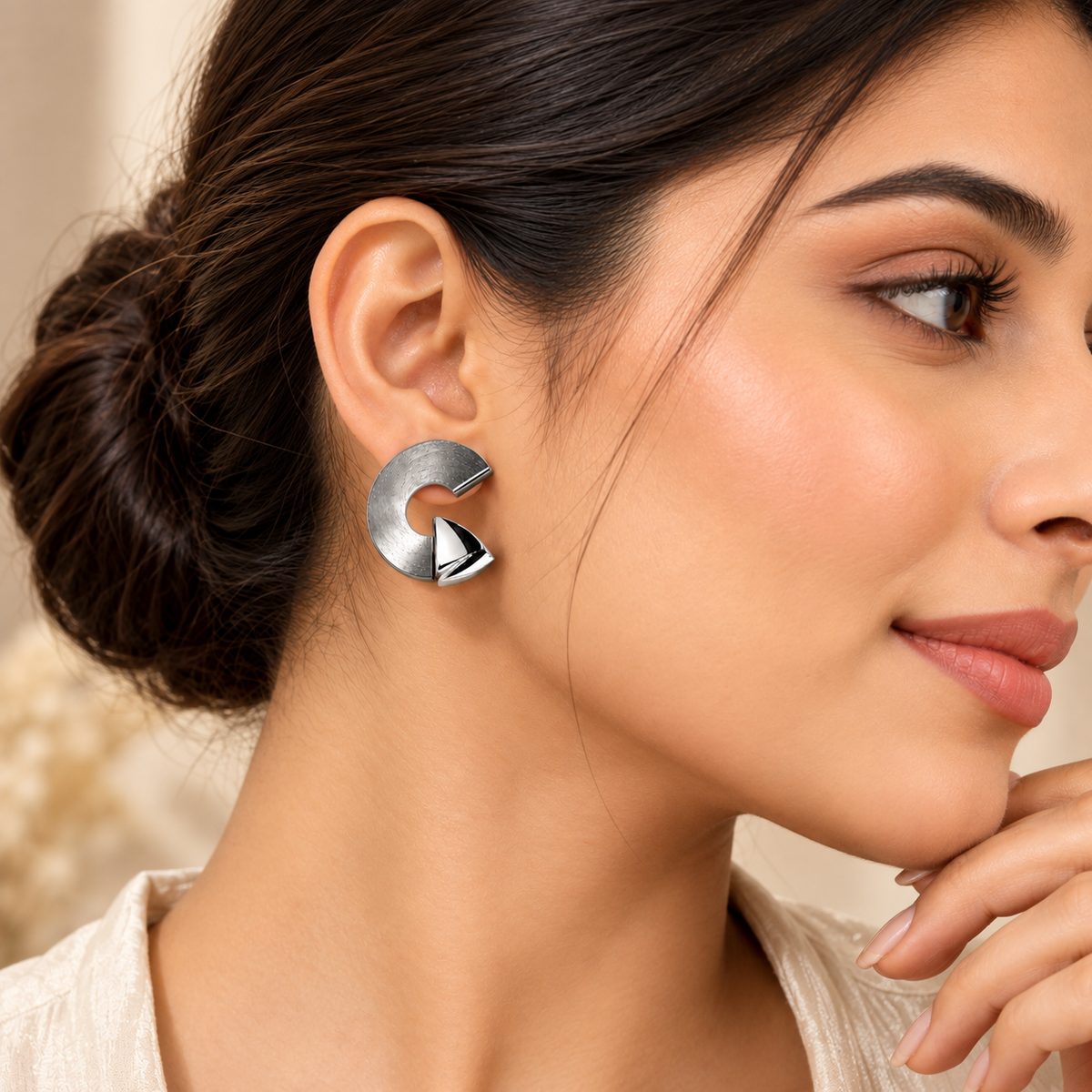 Joyful Thread- Silver circular Hoop earrings