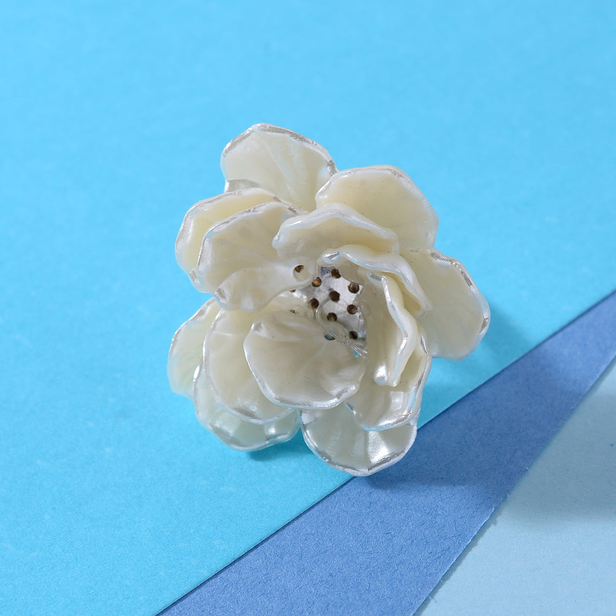 Pure Gleam- Flower shaped ring