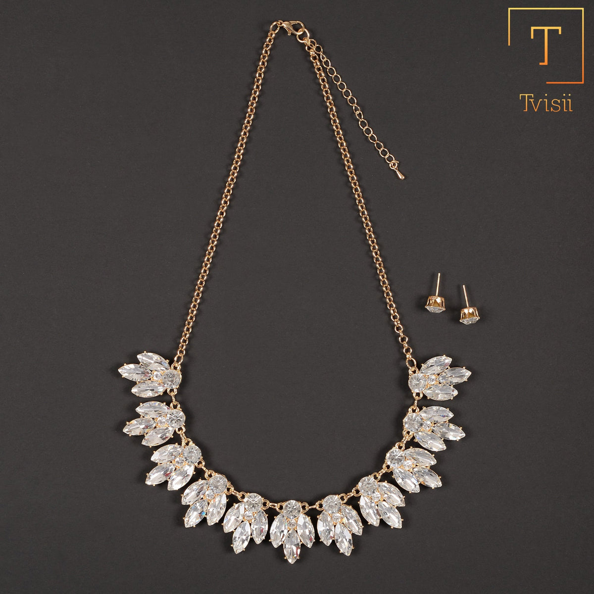 Queen’s Aura- Stone studded Statement Neckpiece