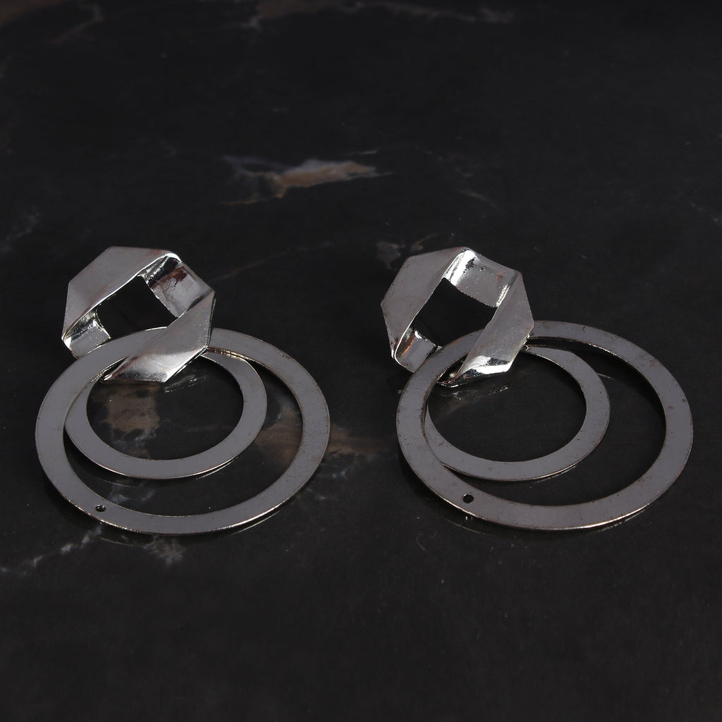 Frame glow- Silver dangler earrings